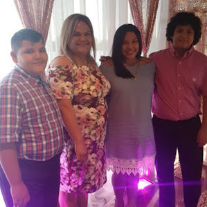 Meet your Posher, Claudia